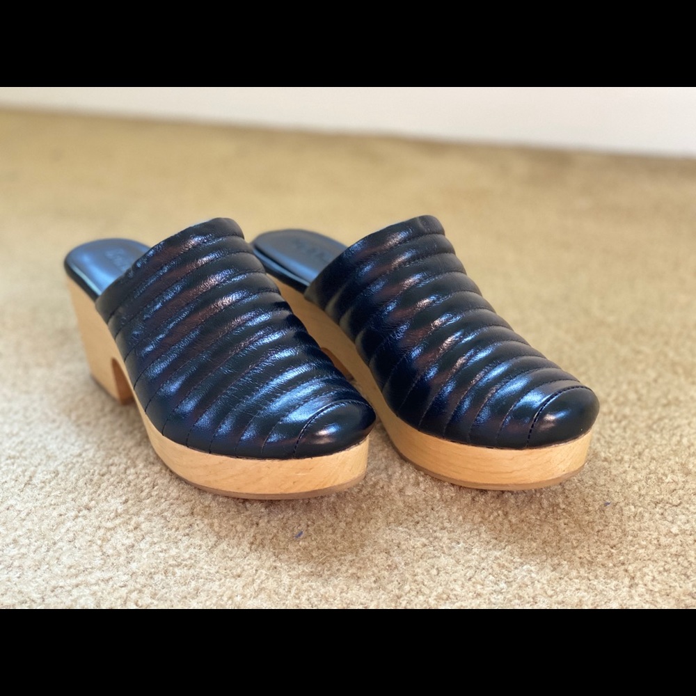 Beklina Ribbed Clog sz 7